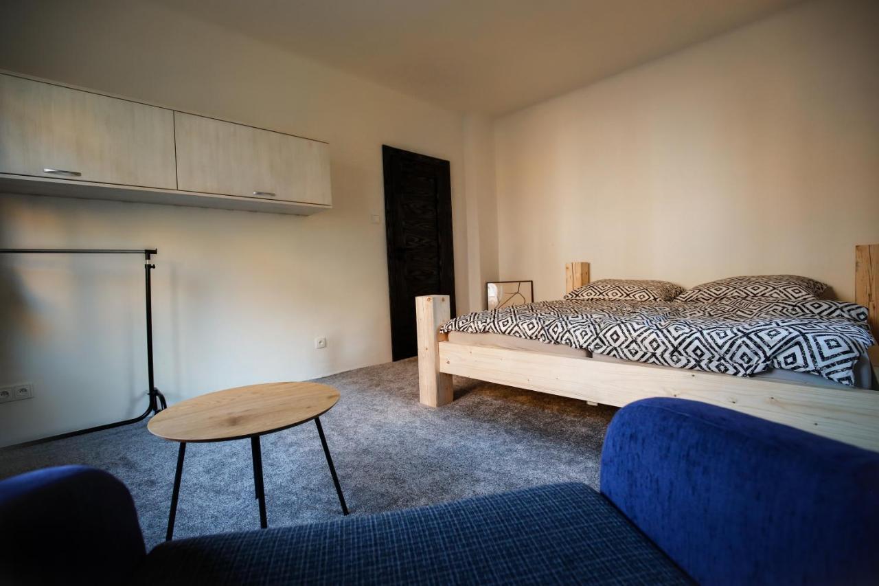 apartmán deVAde se dvěma ložnicemi a WiFi připojením Trutnov Exterior foto